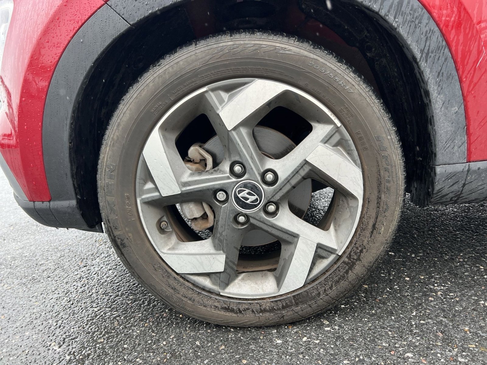 Used 2023 Hyundai Venue Limited FWD image 20