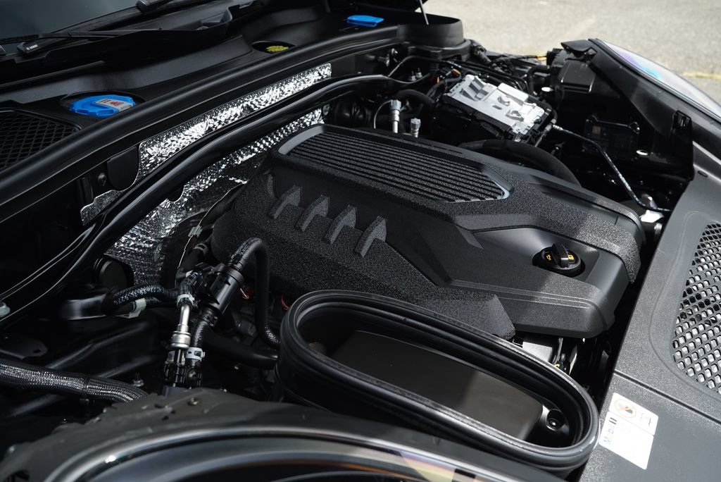 Used 2024 Porsche Macan AWD/4WD image 41