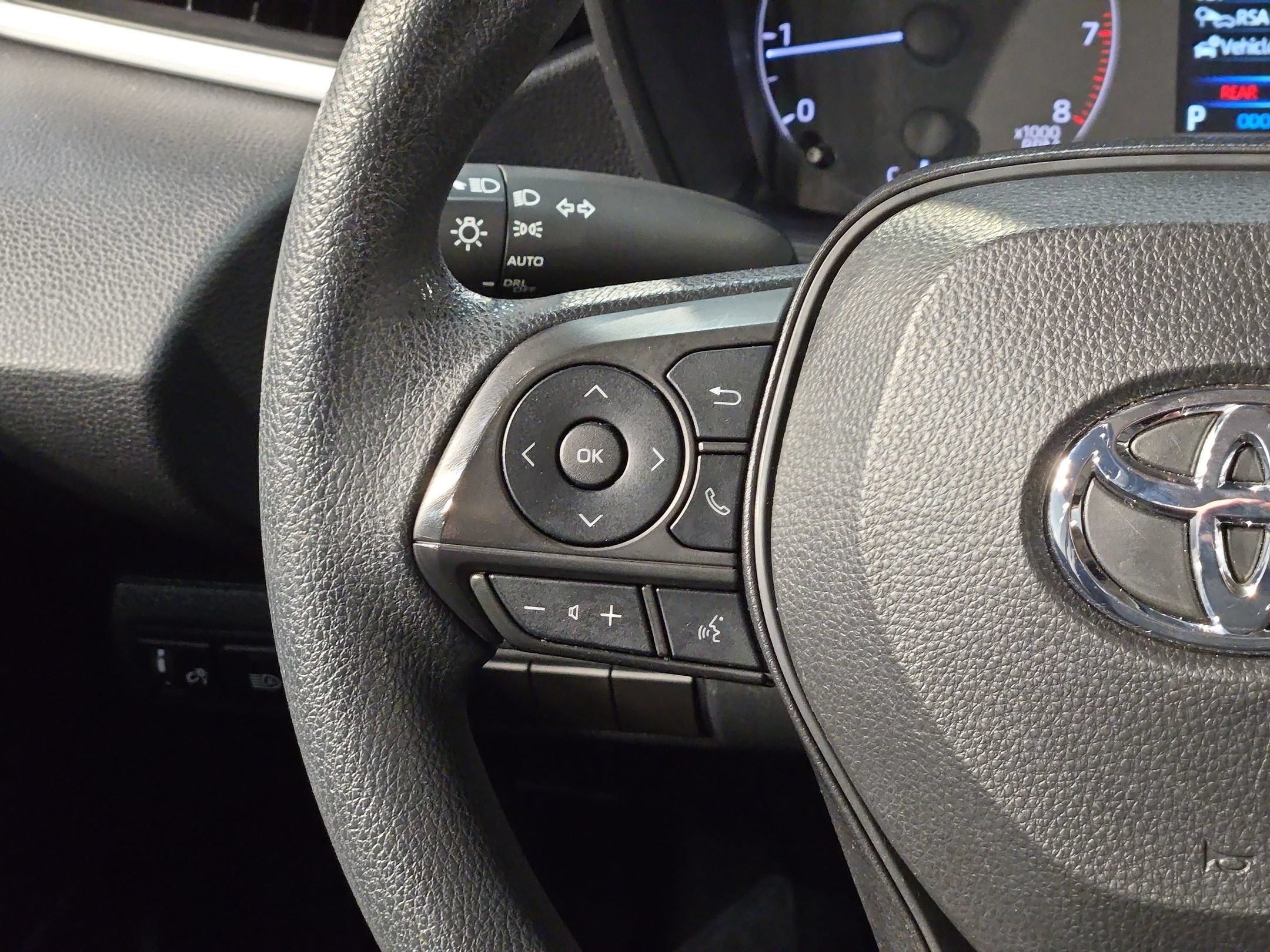 Used 2024 Toyota Corolla LE FWD image 26