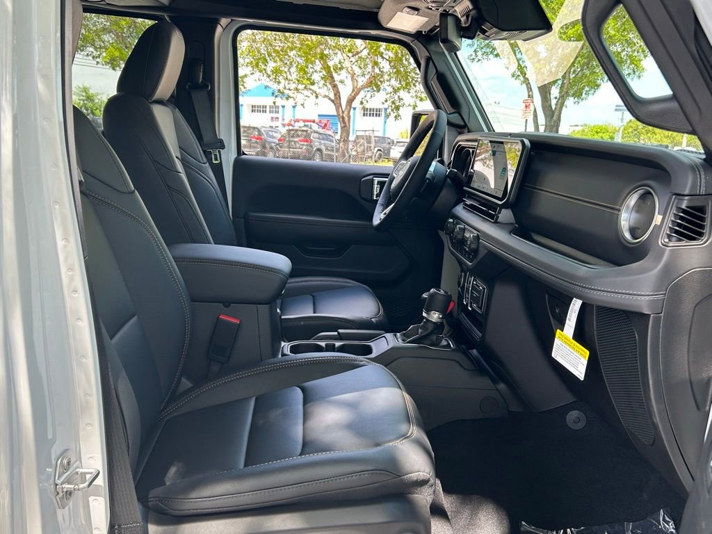 New 2025 Jeep Wrangler Sahara image 22