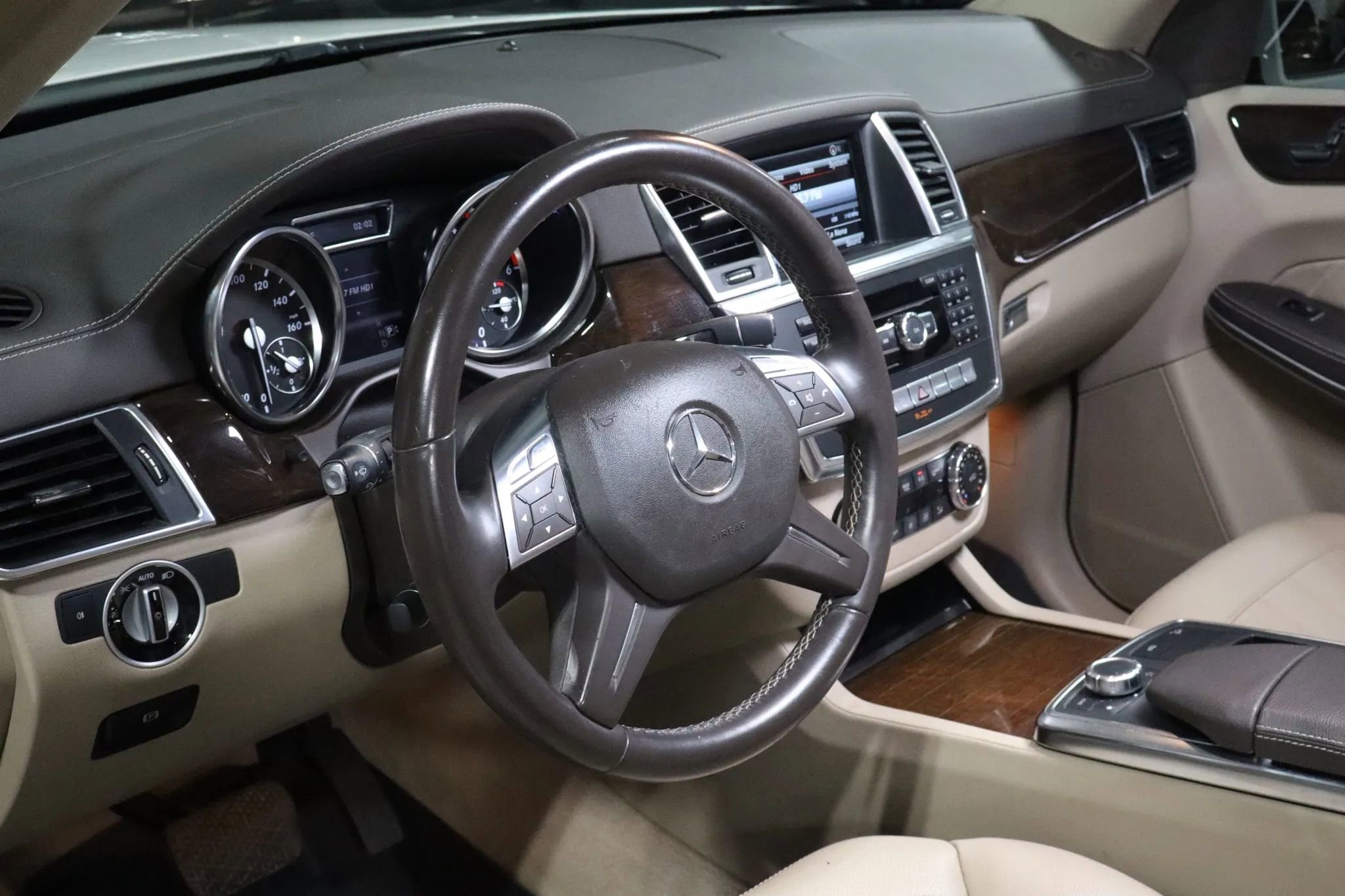 Used 2013 Mercedes-Benz GL 320 BlueTEC 4MATIC image 10