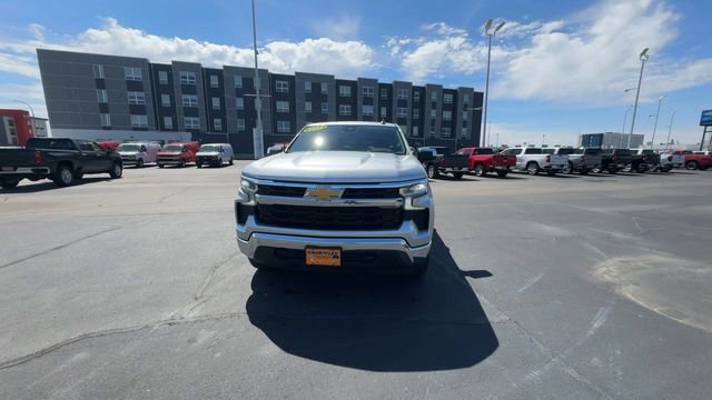 Used 2022 Chevrolet Silverado 1500 LT image 3