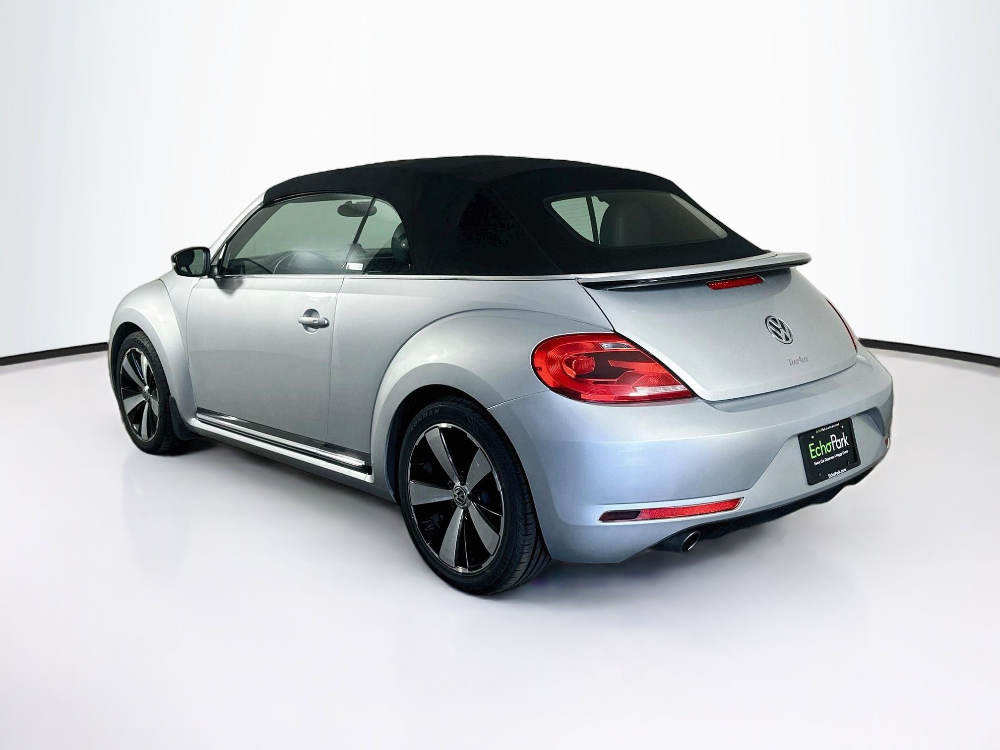 Used 2013 Volkswagen Beetle 2.0T FWD image 5