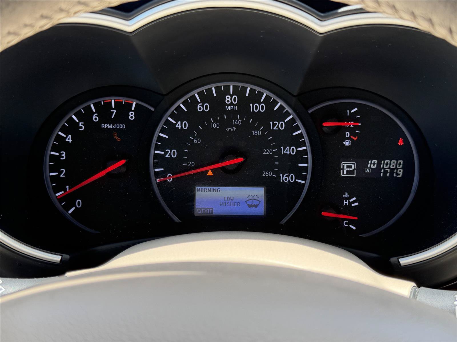 Used 2015 Nissan Quest Platinum FWD image 28