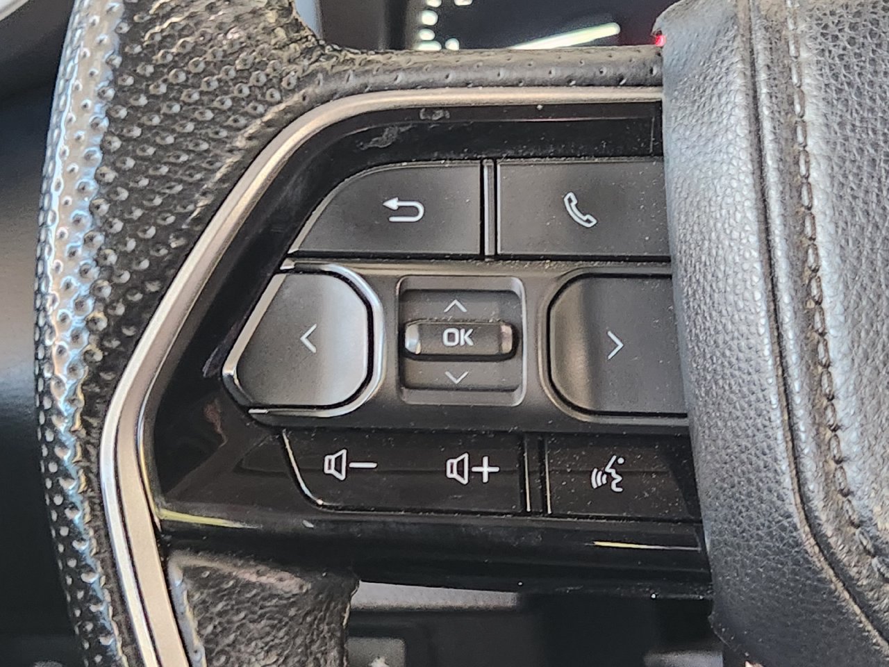 Used 2022 Toyota Tundra SR5 w/ TRD Off-Road Package AWD/4WD image 26
