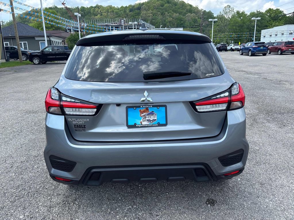 Used 2025 Mitsubishi Outlander Sport ES AWD/4WD image 4