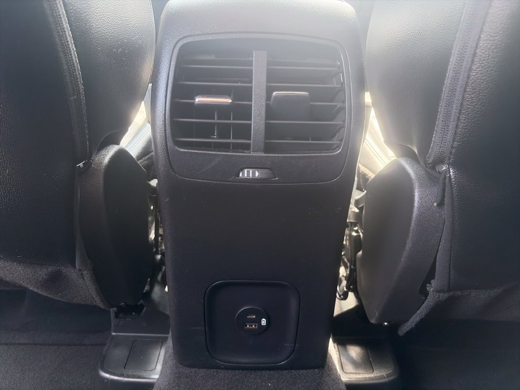 Used 2022 Ford Escape SEL w/ Technology Package FWD image 37