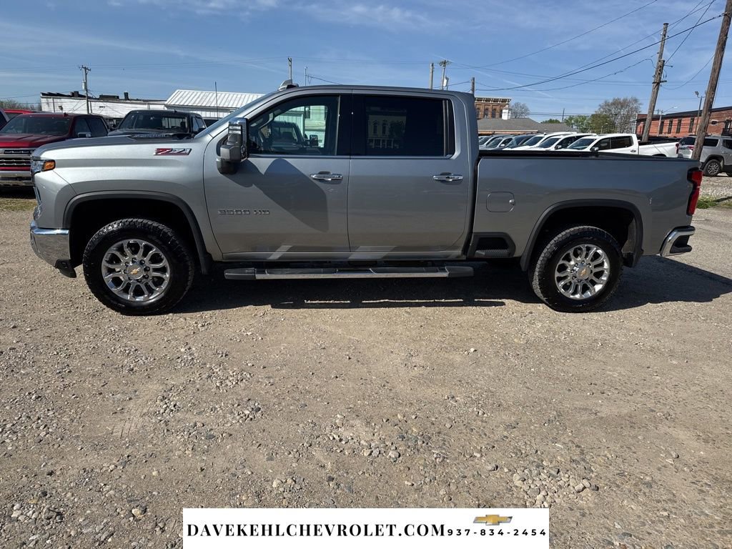 Used 2025 Chevrolet Silverado 2500 LTZ w/ LTZ Premium Package AWD/4WD image 2