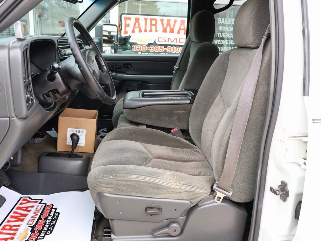 Used 2003 Chevrolet Silverado 2500 LS w/ Skid Plate Package image 14