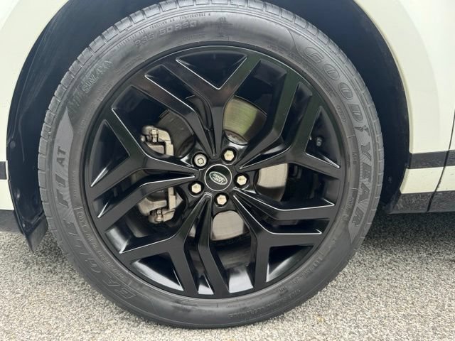 Used 2022 Land Rover Range Rover Evoque R-Dynamic S AWD/4WD image 2