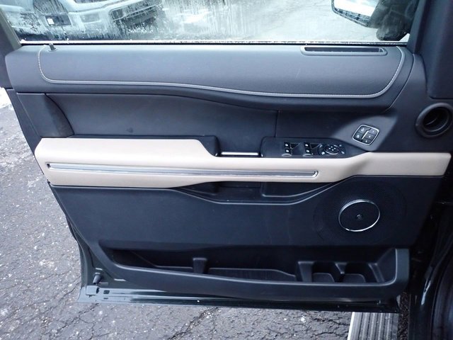Used 2023 Ford Expedition Max Limited image 22