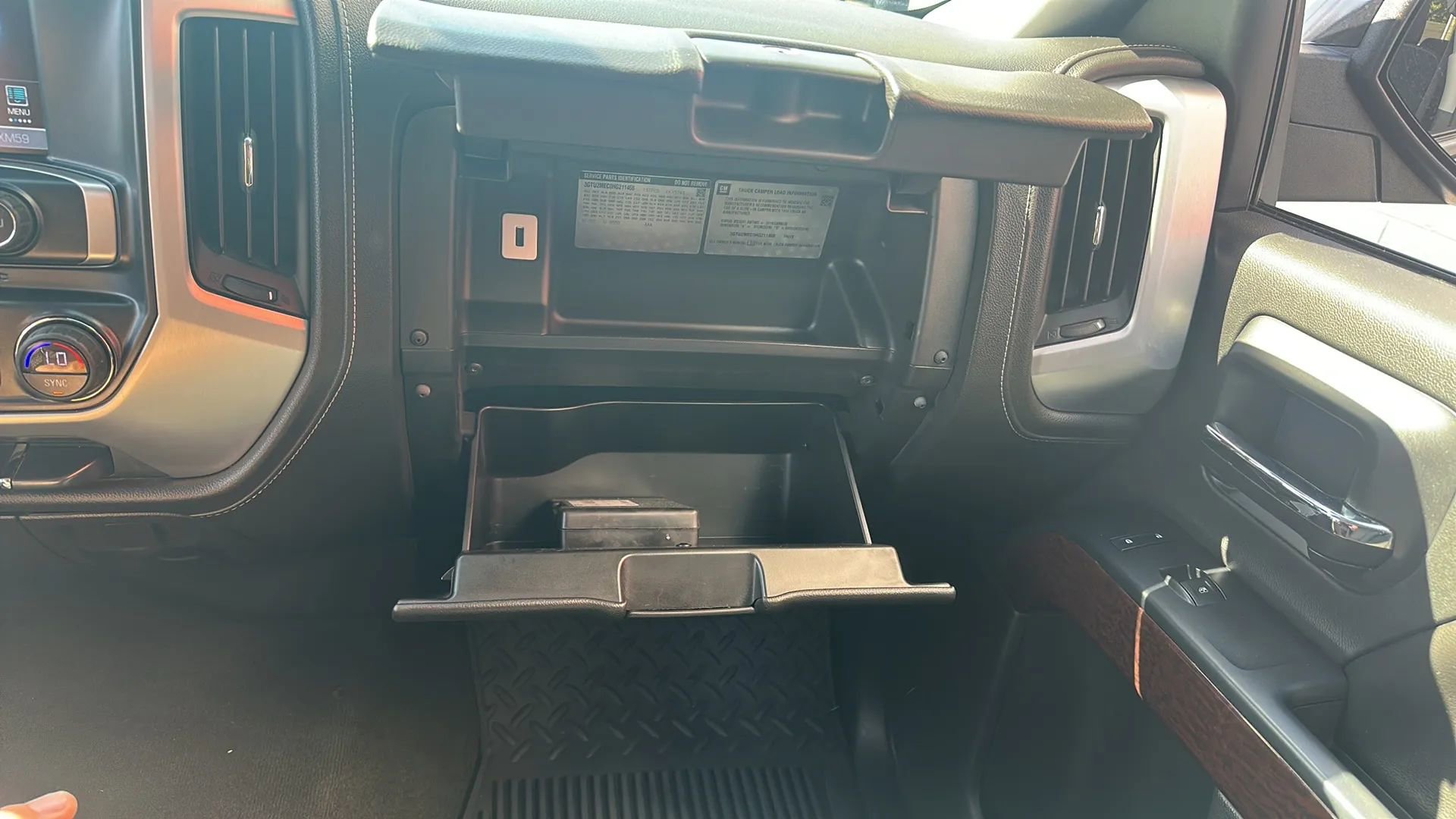 Used 2017 GMC Sierra 1500 SLE w/ SLE Value Package image 23