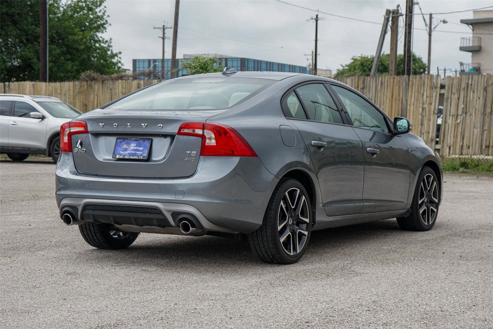 Used 2018 Volvo S60 T5 Dynamic w/ Vision Package image 5