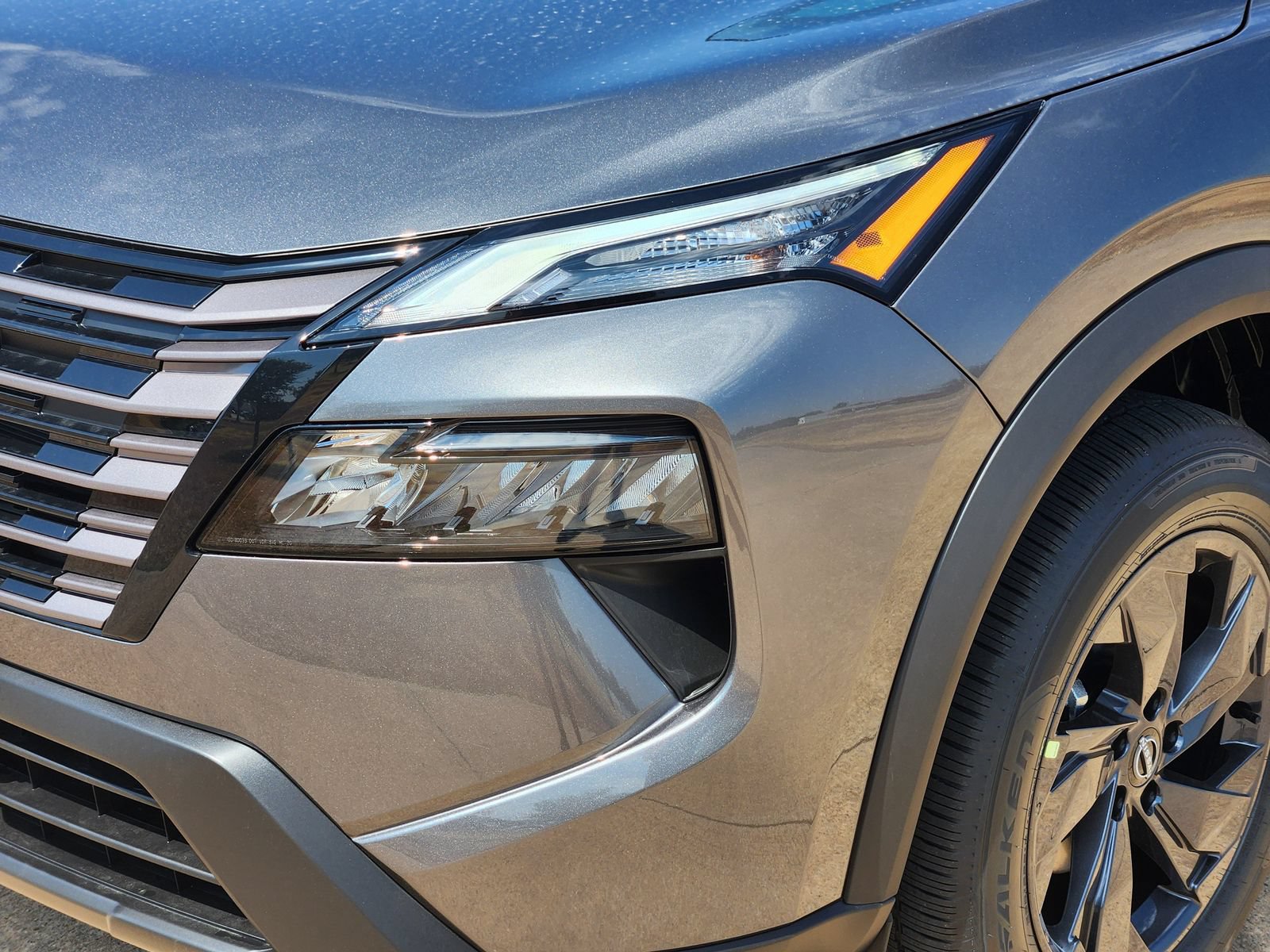 New 2026 Nissan Rogue SV FWD image 9
