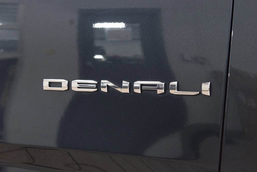 Used 2021 GMC Yukon XL Denali image 17