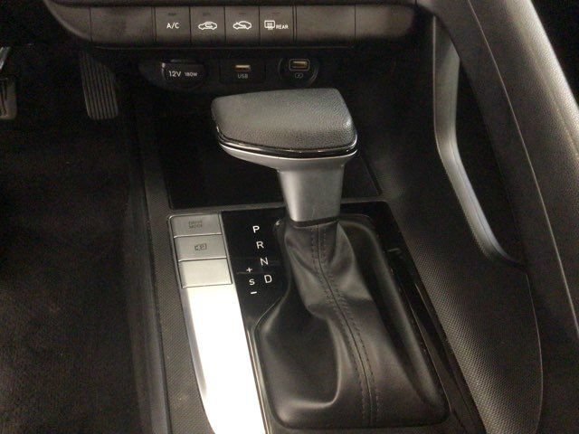 Used 2023 Hyundai Elantra SE FWD image 25