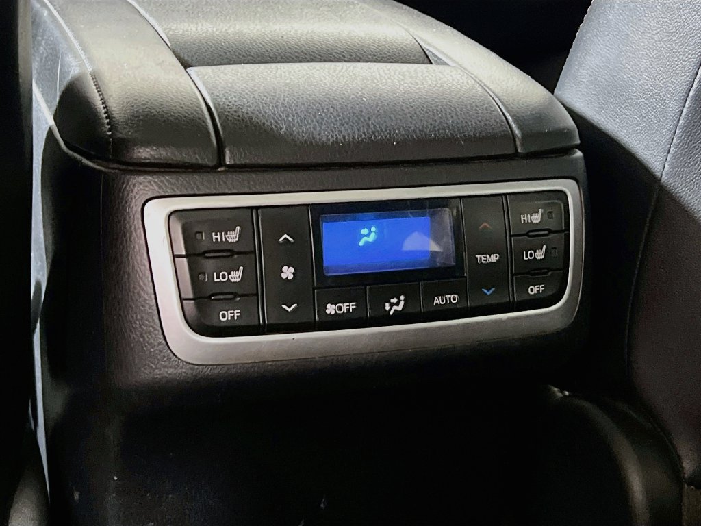 Used 2018 Toyota Highlander Limited Platinum AWD/4WD image 22