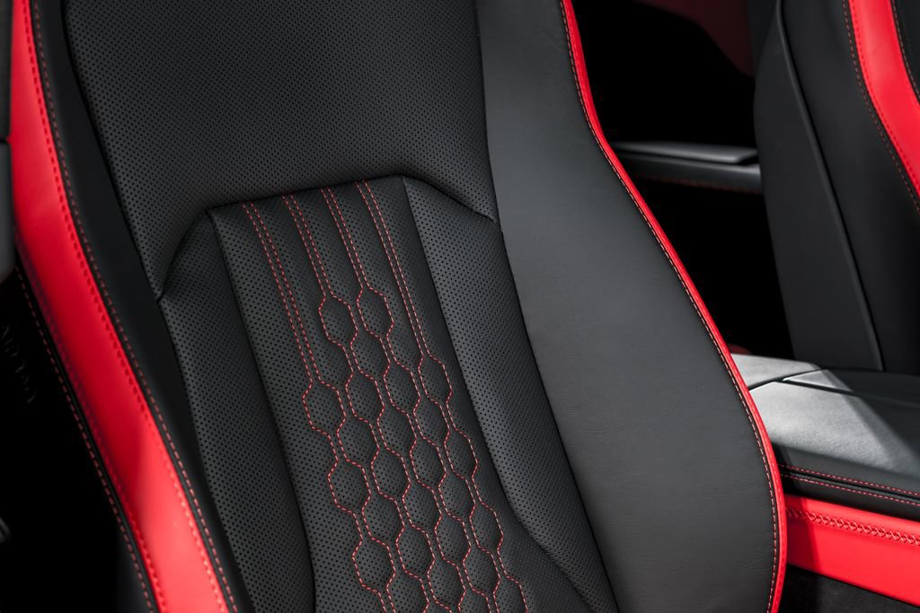 Used 2025 Lamborghini Urus SE image 44