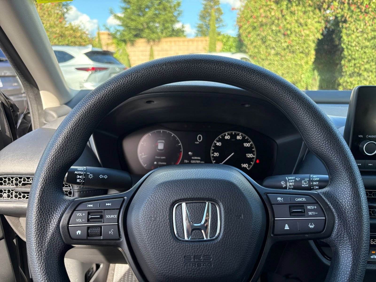 Used 2025 Honda HR-V LX image 25