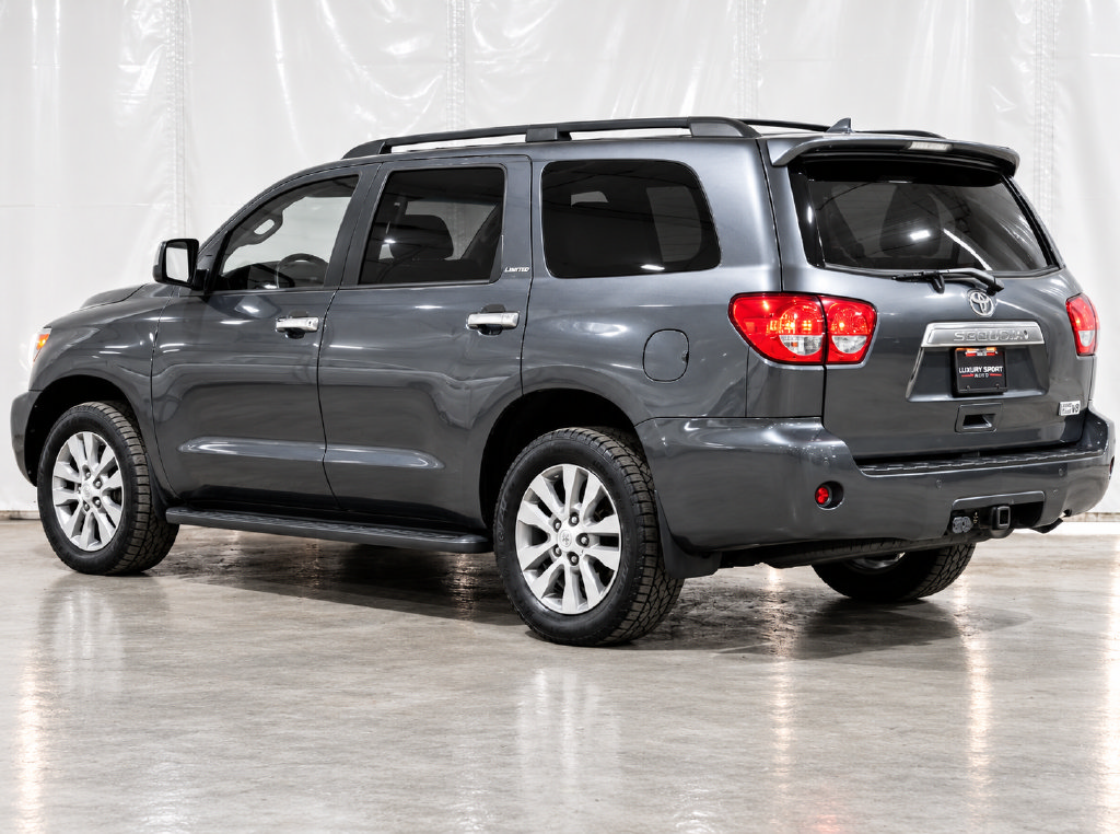 Used 2017 Toyota Sequoia Limited w/ Safety & Convenience Package AWD/4WD image 3