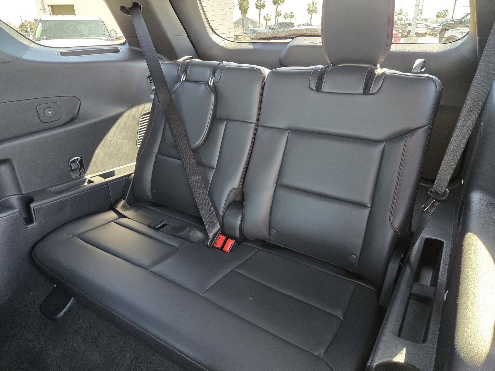 New 2026 Ford Explorer ST-Line w/ ST-Line Street Pack image 30