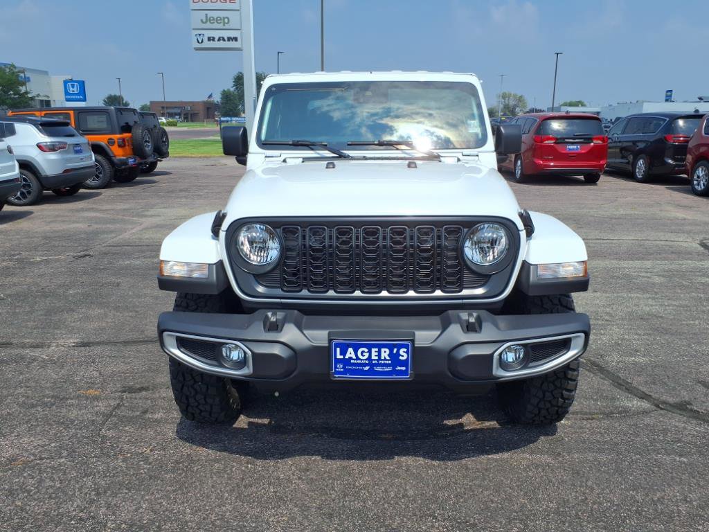 New 2025 Jeep Gladiator Sport image 17