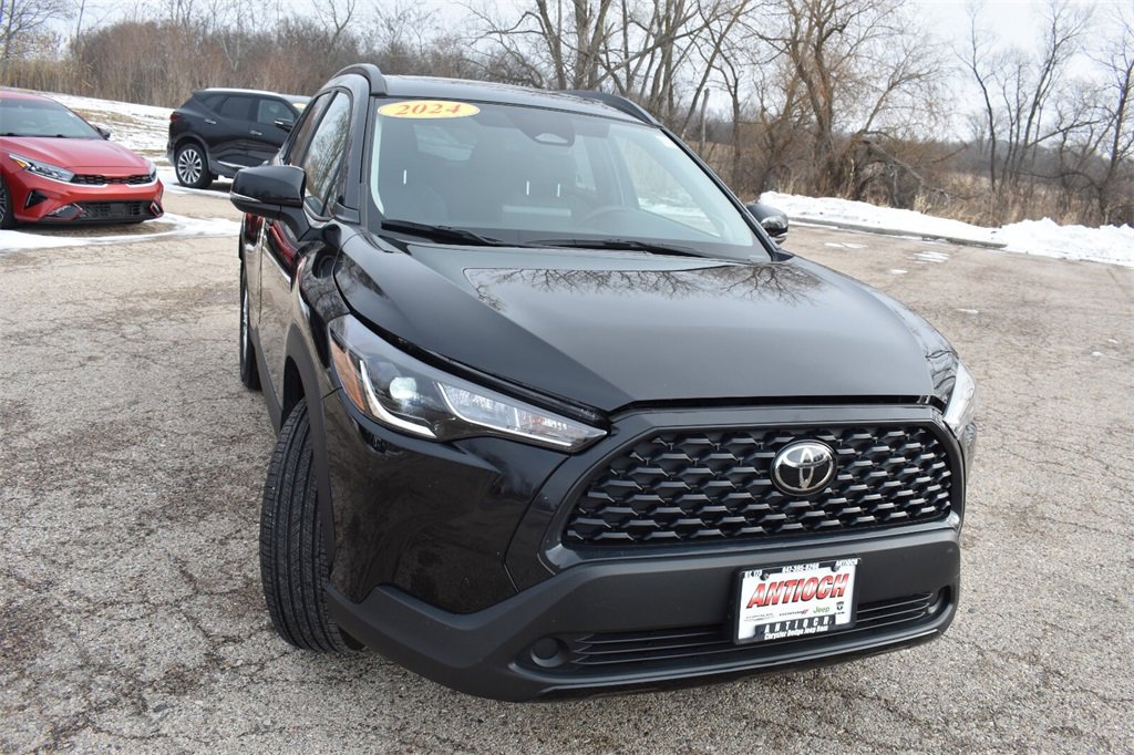 Used 2024 Toyota Corolla Cross LE w/ Moonroof Package image 10