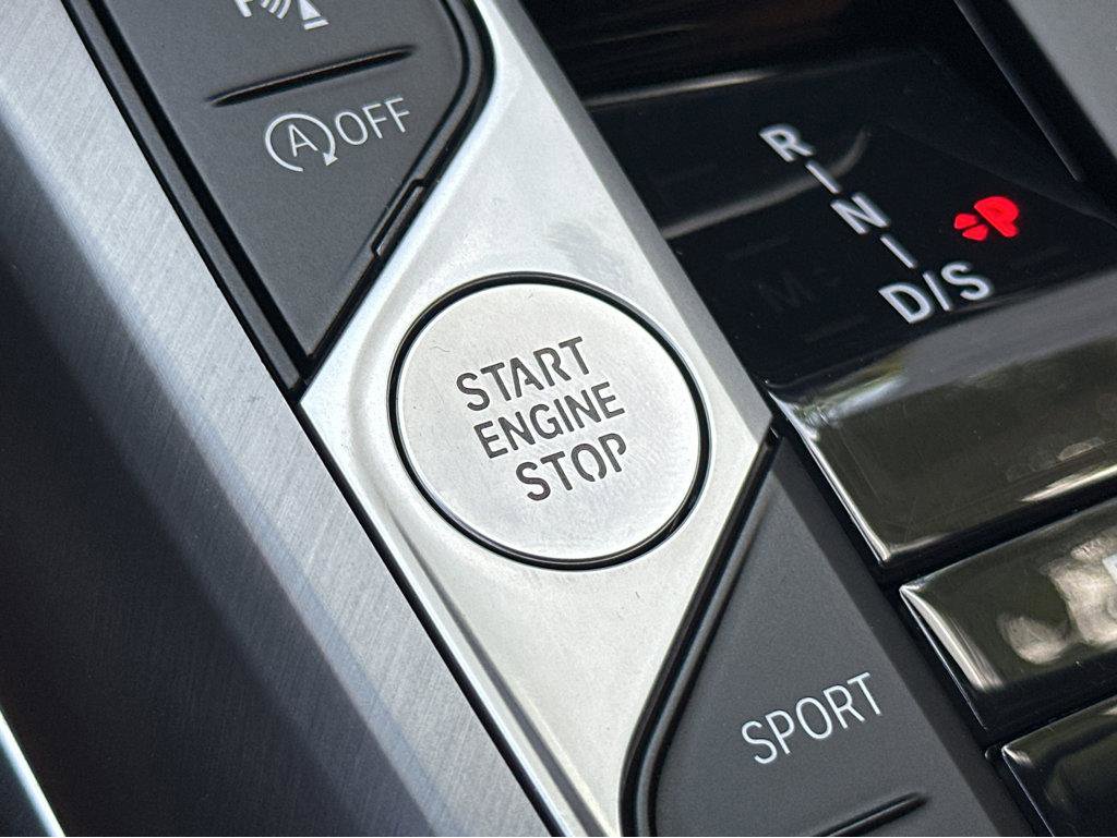 Used 2025 BMW 230i Coupe w/ M Sport Package image 23