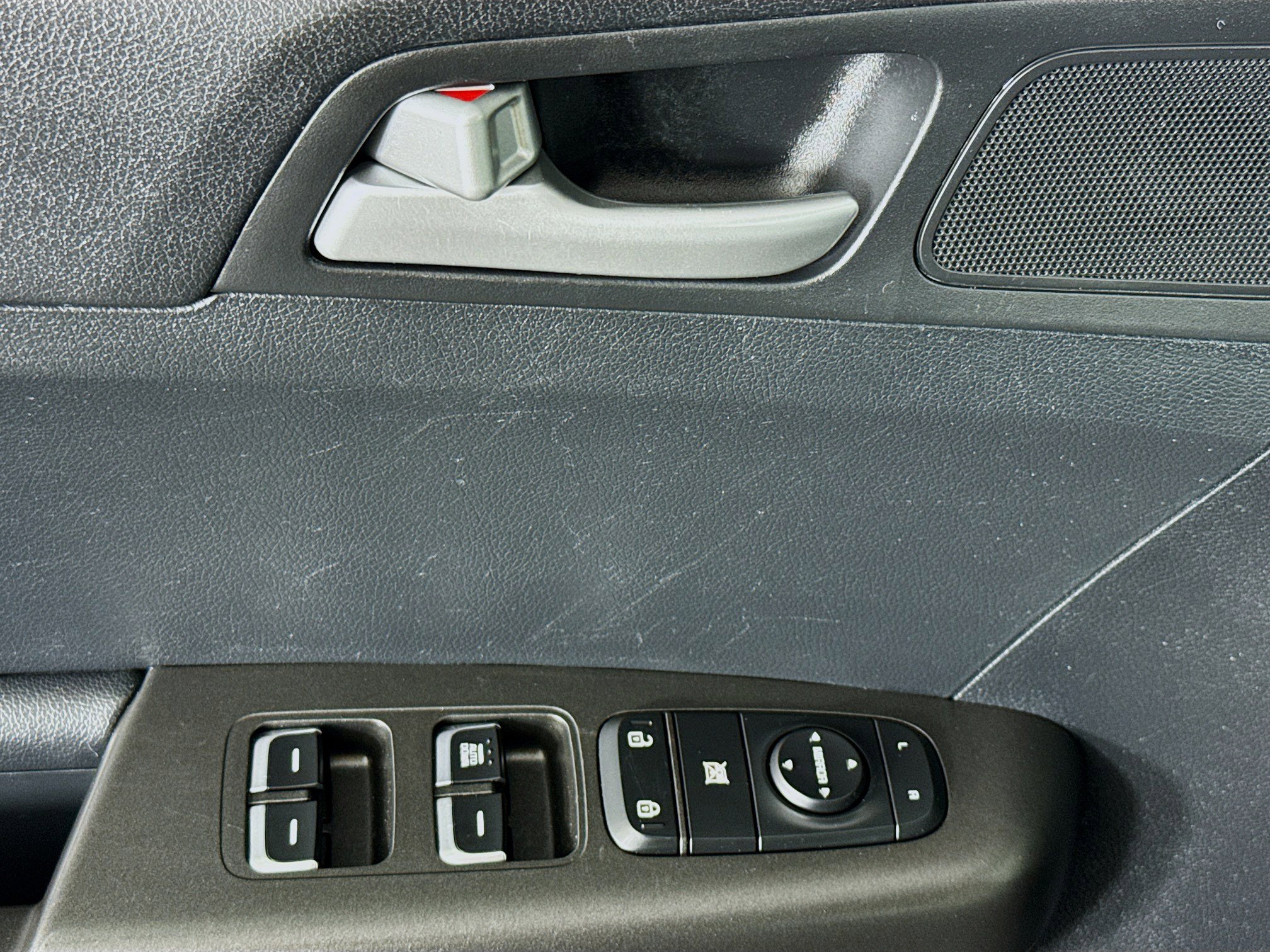 Used 2018 Kia Sportage LX image 22