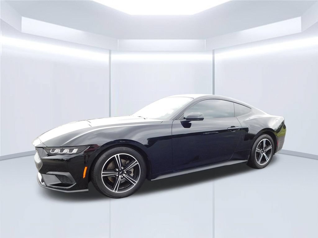 Used 2025 Ford Mustang Coupe RWD image 7