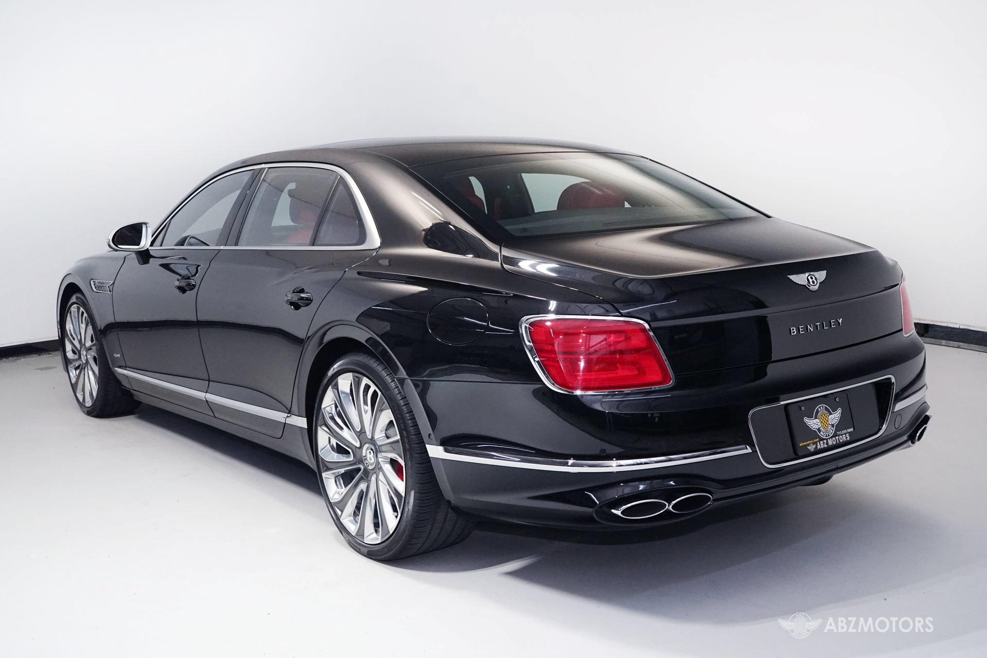 Used 2022 Bentley Flying Spur Plug-In Hybrid AWD/4WD image 7