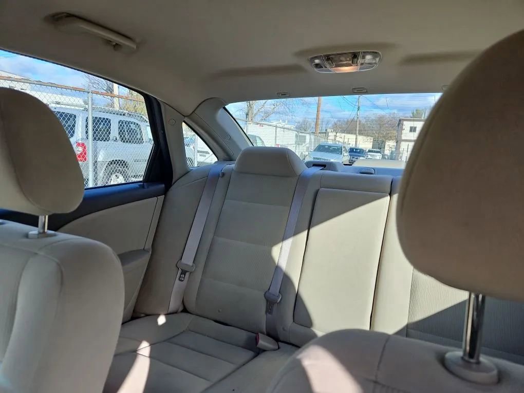 Used 2008 Ford Taurus SEL image 19