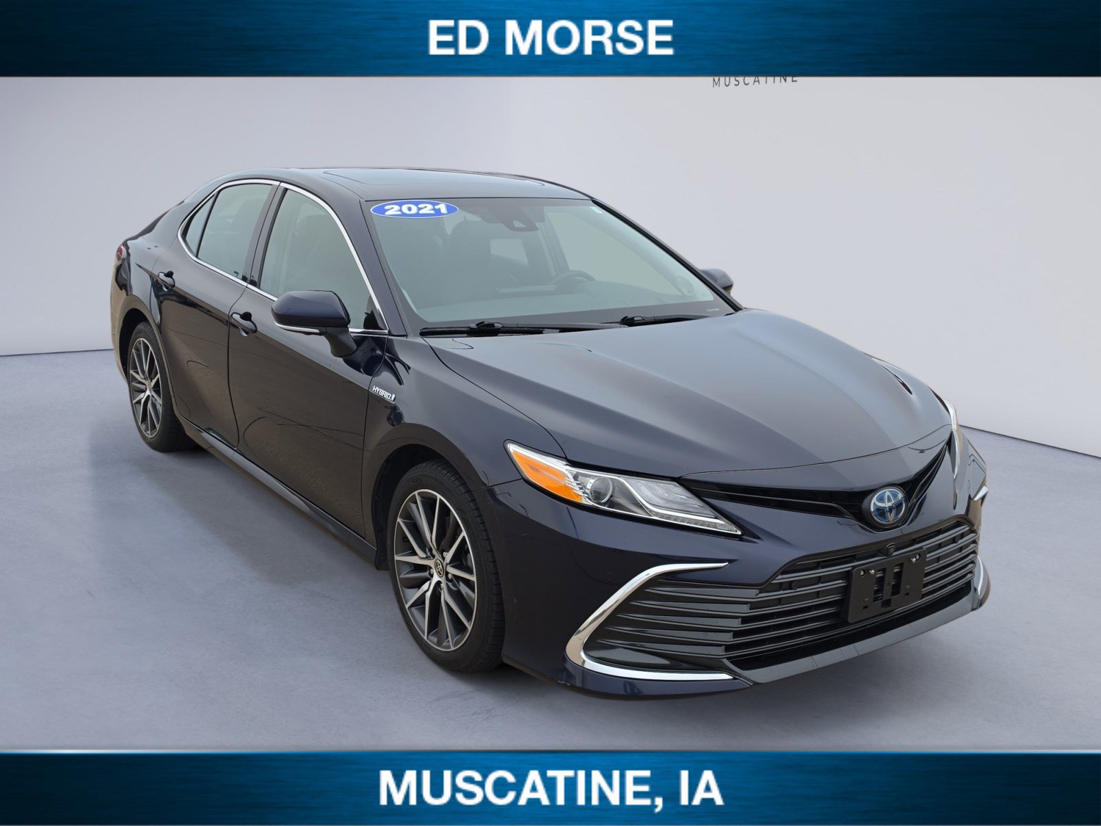 Used 2021 Toyota Camry XLE w/ Navigation Upgrade Package FWD image 7