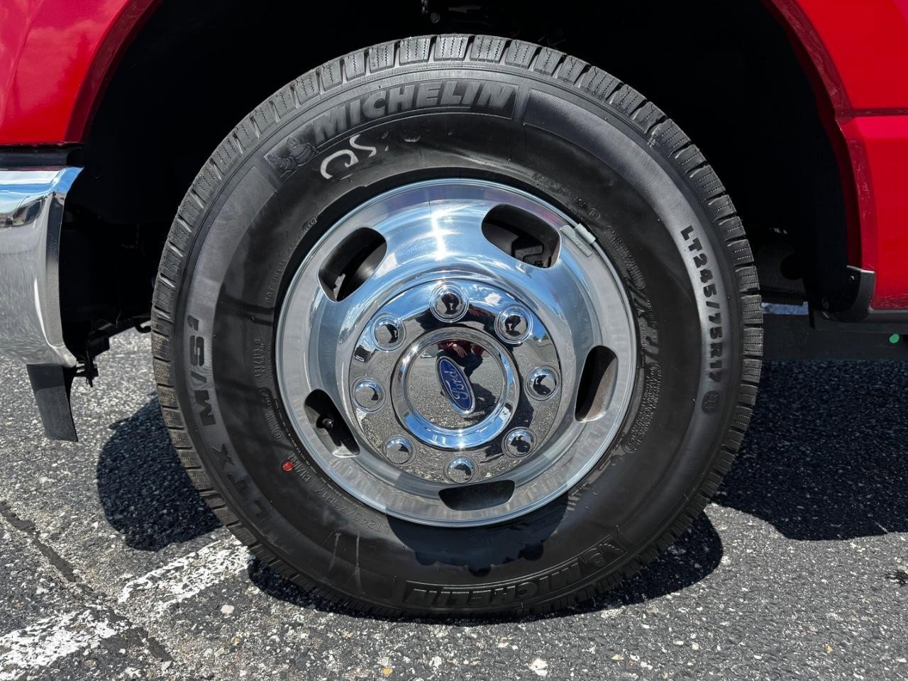 Used 2024 Ford F350 XLT w/ XLT Value Package image 4