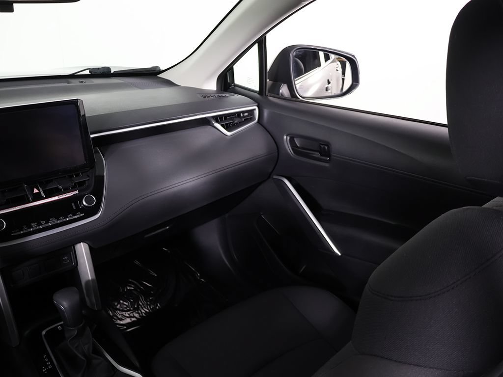 Used 2023 Toyota Corolla Cross LE FWD image 33
