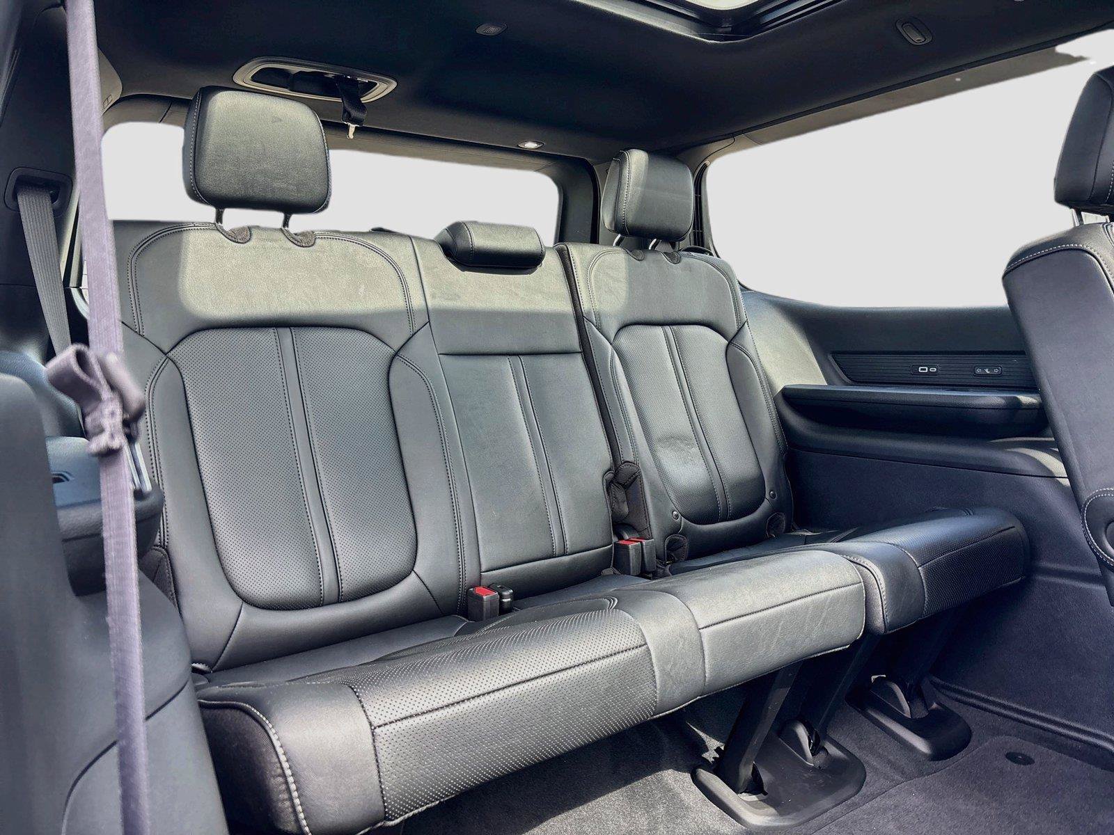 New 2026 Jeep Grand Wagoneer Limited w/ Premium Group II AWD/4WD image 28