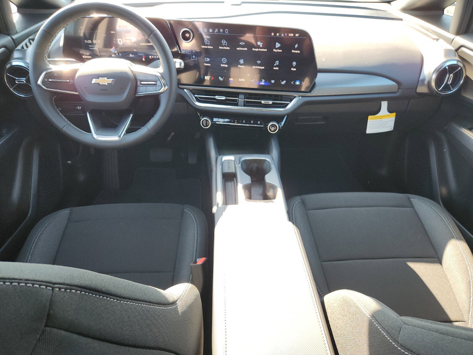 New 2026 Chevrolet Equinox EV LT w/ Comfort Package AWD/4WD image 8