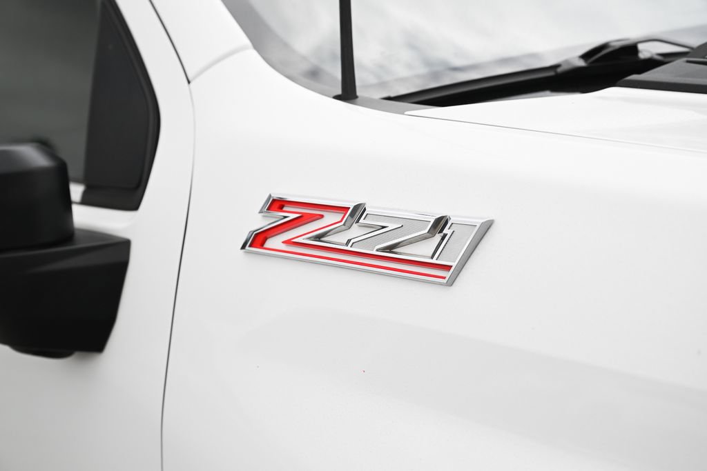 Used 2021 Chevrolet Silverado 2500 LTZ w/ LTZ Premium Package AWD/4WD image 13
