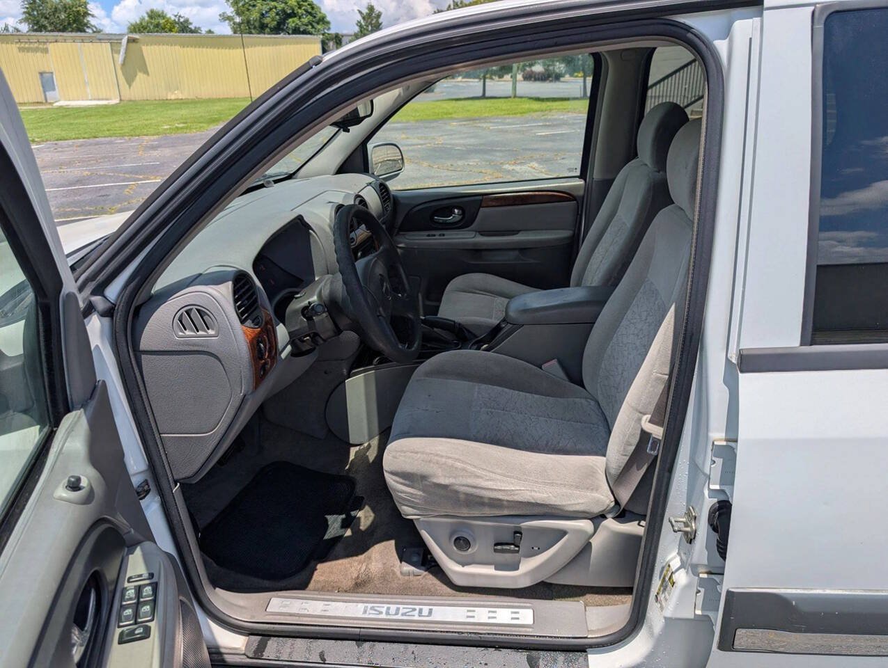 Used 2005 Isuzu Ascender S RWD image 22