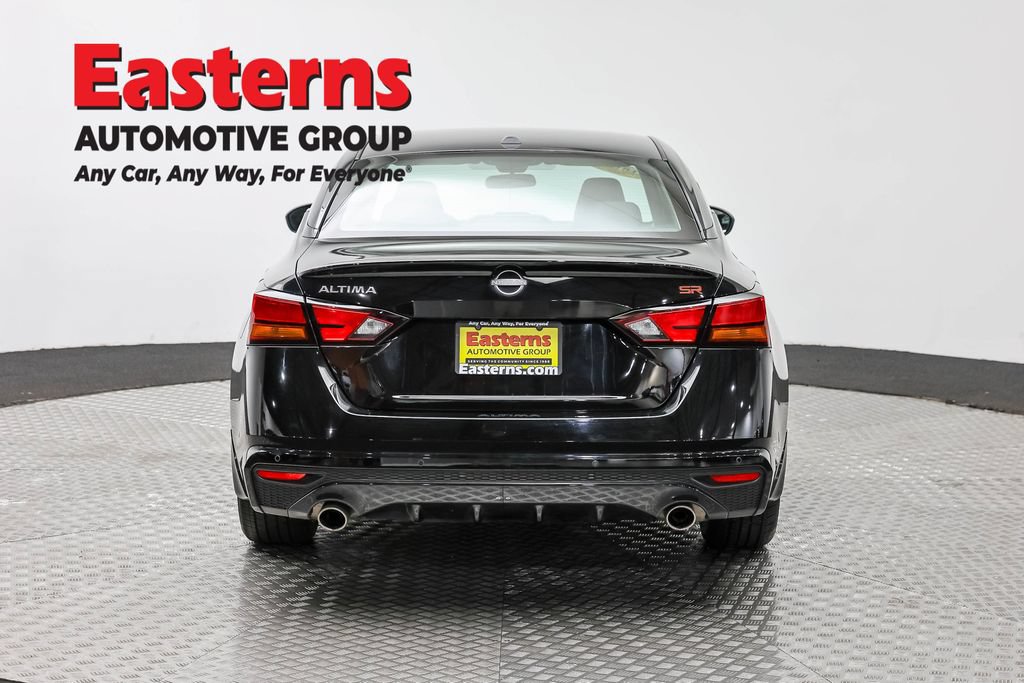 Used 2025 Nissan Altima 2.5 SR FWD image 6