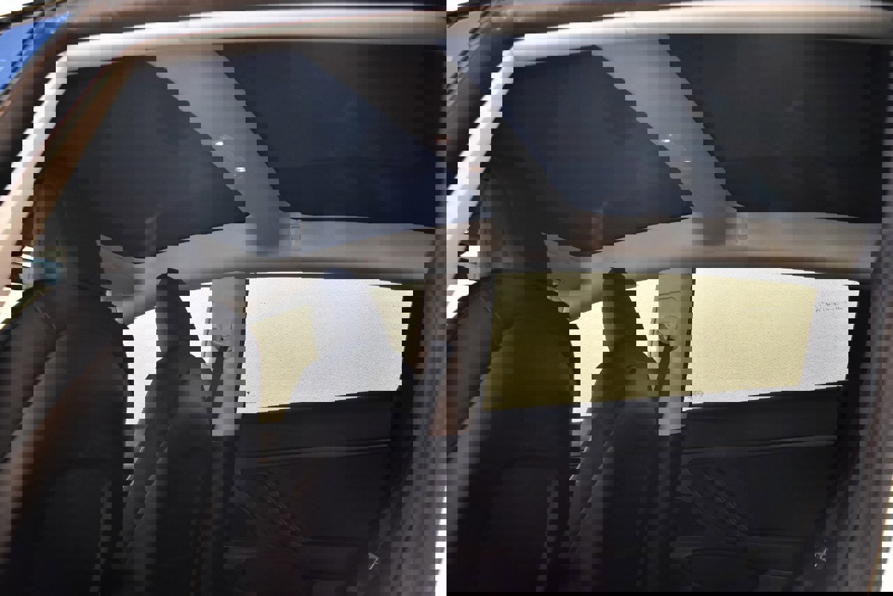 Used 2023 Tesla Model 3 Standard Range image 18