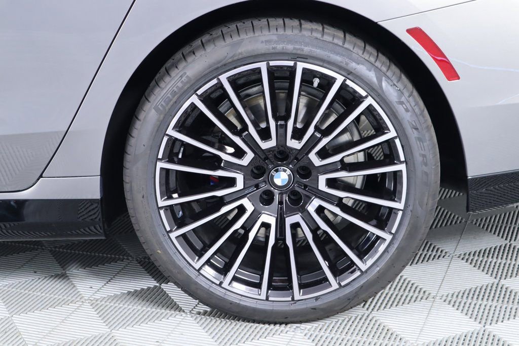 New 2025 BMW 740i xDrive AWD/4WD image 21