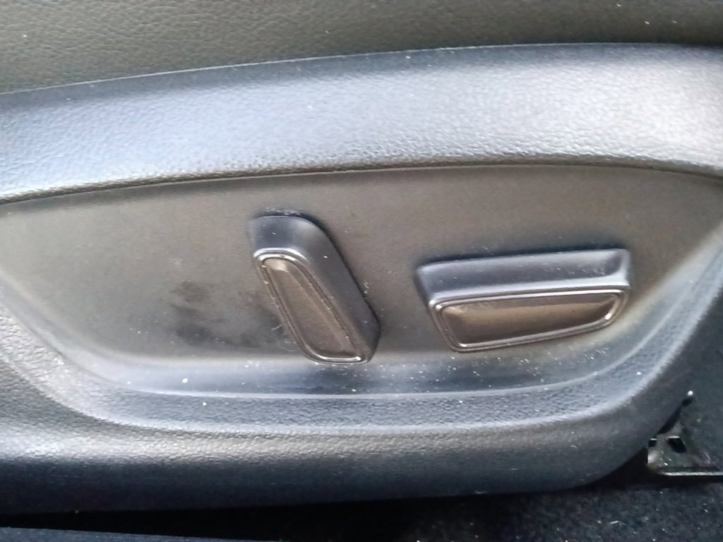 Used 2024 Toyota Camry XLE image 30