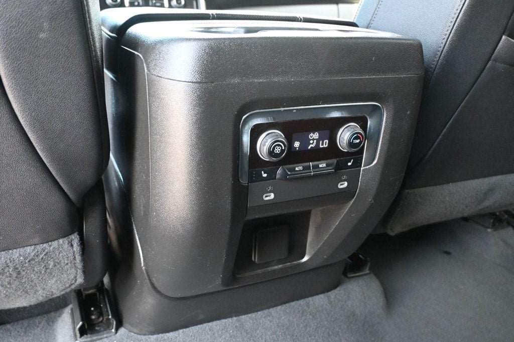 Used 2023 Chevrolet Suburban Premier RWD image 19