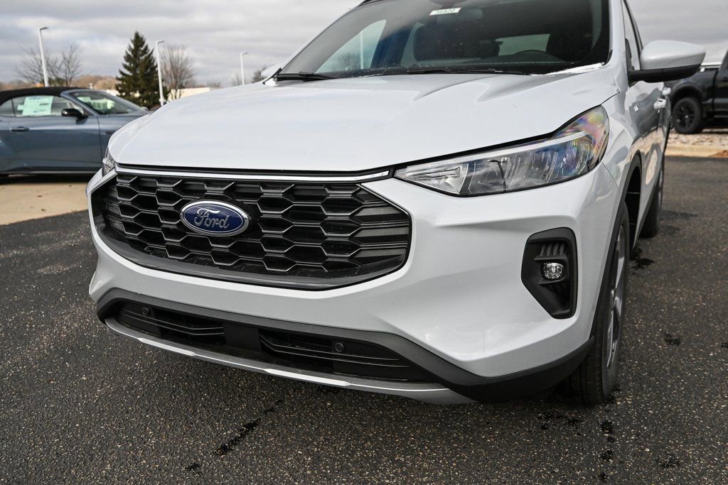 New 2026 Ford Escape ST-Line Select w/ Equipment Group 401A image 11
