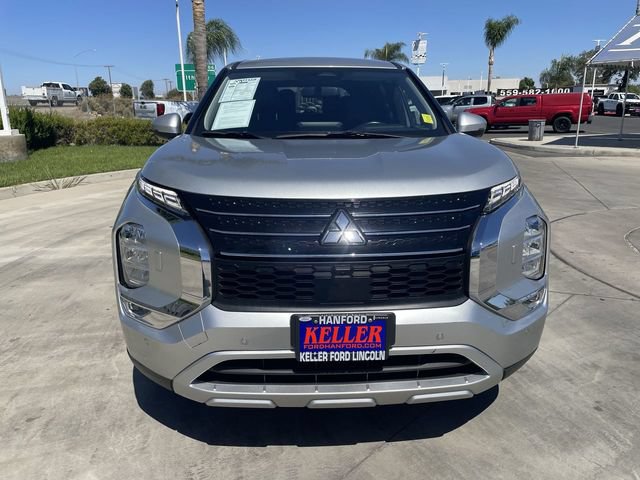 Used 2024 Mitsubishi Outlander SE Black Edition AWD/4WD image 3