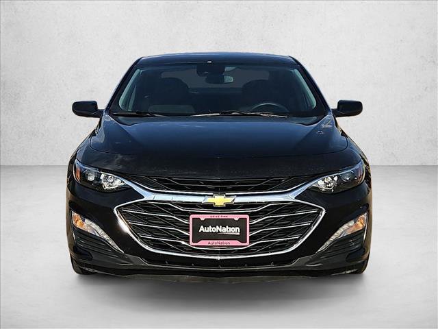 Used 2025 Chevrolet Malibu LT FWD image 2