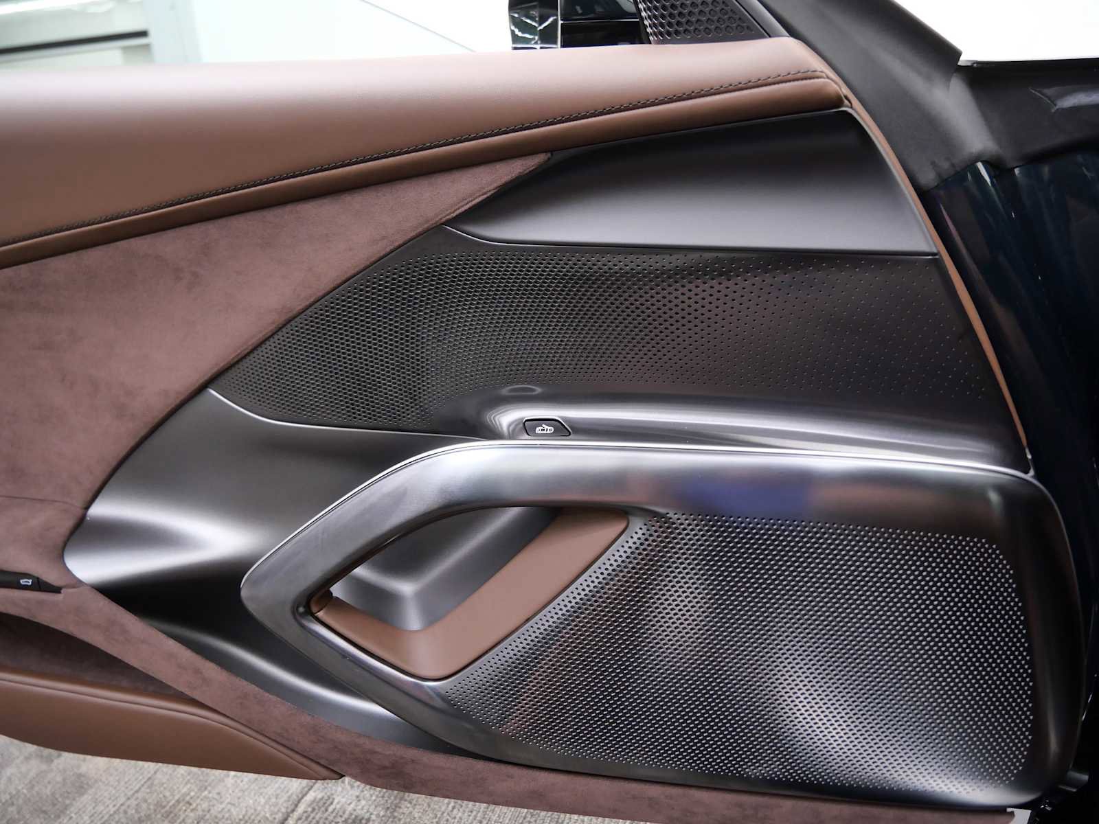Certified 2025 Ferrari 12Cilindri RWD image 25