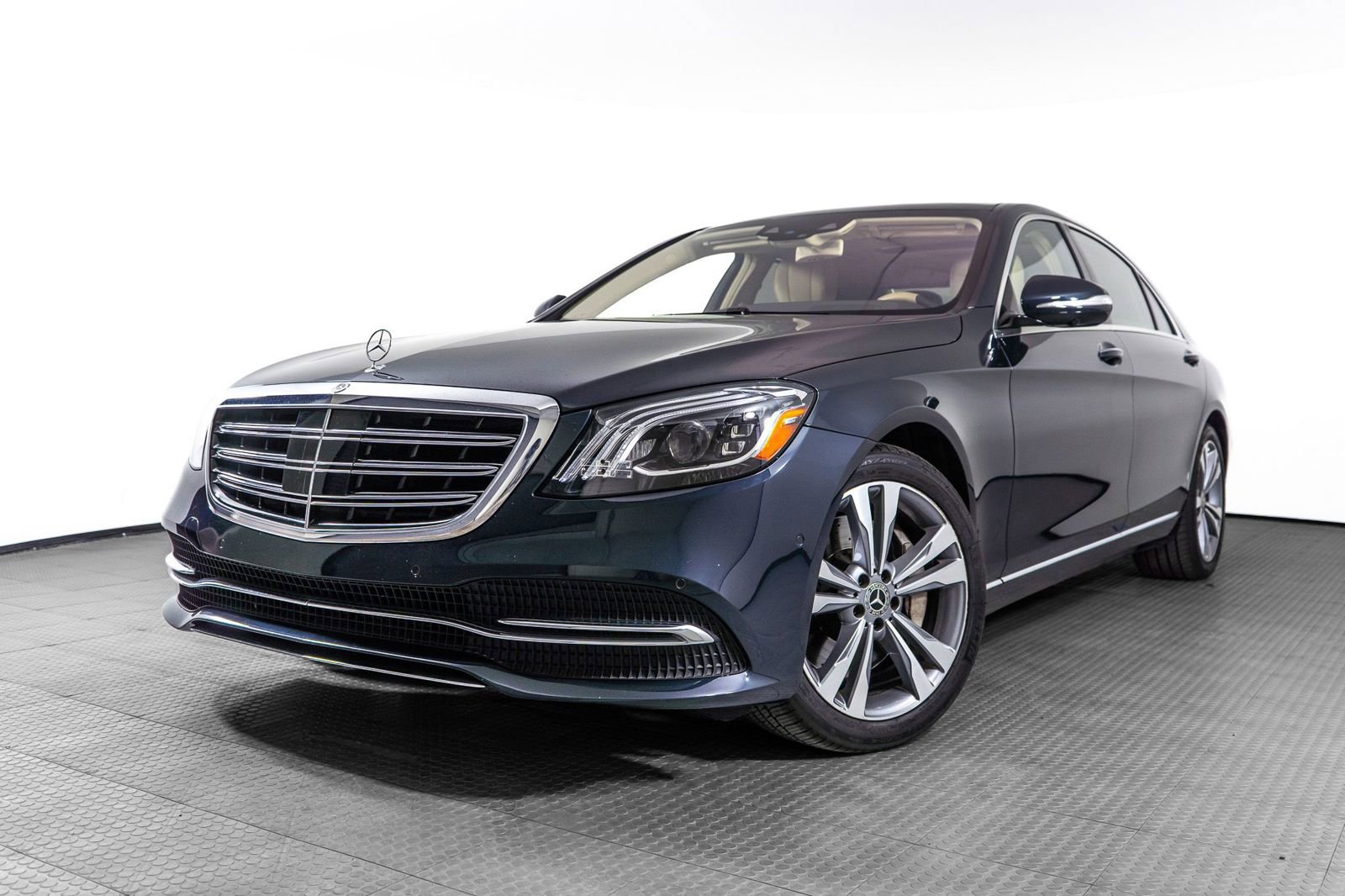 Used 2018 Mercedes-Benz S 560 Sedan image 1