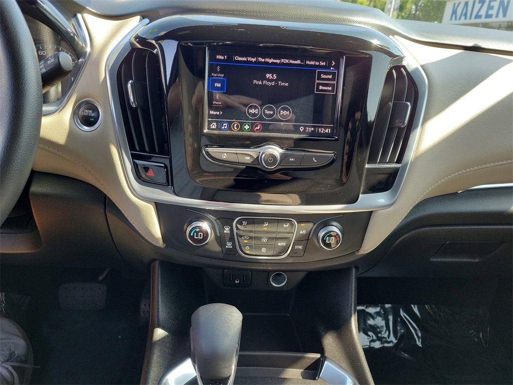 Used 2022 Chevrolet Traverse LS image 13